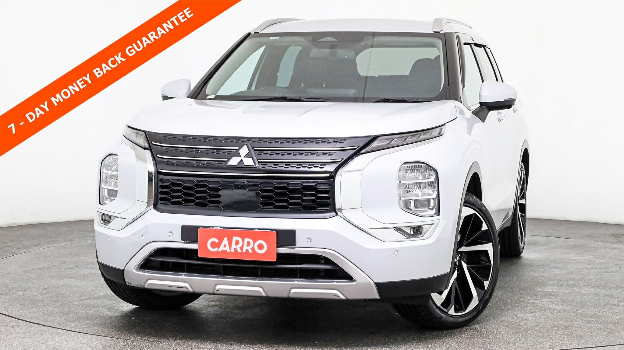 Mitsubishi Outlander image 1