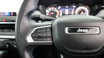 https://vehicle-cdn.autoleague.cloud/3881_1106052_17.jpg