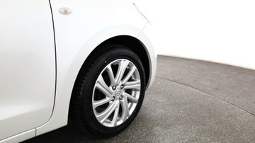 https://vehicle-cdn.autoleague.cloud/3881_1106053_6.jpg