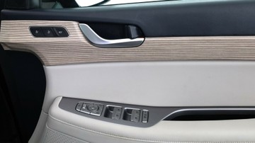 https://vehicle-cdn.autoleague.cloud/3881_1106054_13.jpg