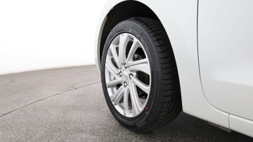 https://vehicle-cdn.autoleague.cloud/3881_1106056_25.jpg