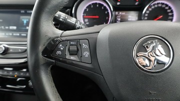 https://vehicle-cdn.autoleague.cloud/3881_1106057_17.jpg