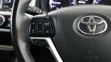 https://vehicle-cdn.autoleague.cloud/3881_1106062_15.jpg