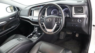 https://vehicle-cdn.autoleague.cloud/3881_1106062_18.jpg