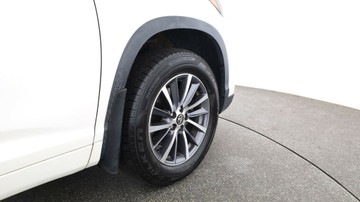 https://vehicle-cdn.autoleague.cloud/3881_1106062_6.jpg