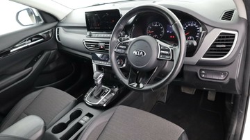 https://vehicle-cdn.autoleague.cloud/3881_1106064_15.jpg