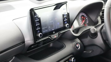 https://vehicle-cdn.autoleague.cloud/3881_1106065_28.jpg