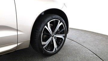 https://vehicle-cdn.autoleague.cloud/3881_1106076_6.jpg