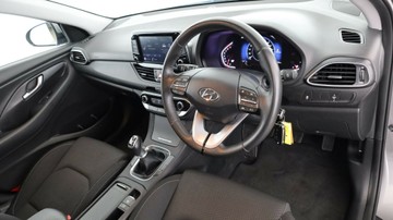 https://vehicle-cdn.autoleague.cloud/3881_1106080_13.jpg