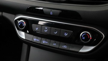 https://vehicle-cdn.autoleague.cloud/3881_1106080_20.jpg