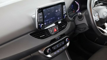 https://vehicle-cdn.autoleague.cloud/3881_1106080_23.jpg