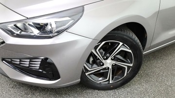 https://vehicle-cdn.autoleague.cloud/3881_1106080_3.jpg