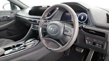 https://vehicle-cdn.autoleague.cloud/3881_1106085_17.jpg