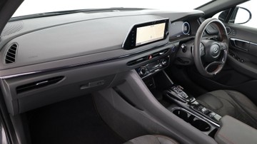 https://vehicle-cdn.autoleague.cloud/3881_1106085_27.jpg