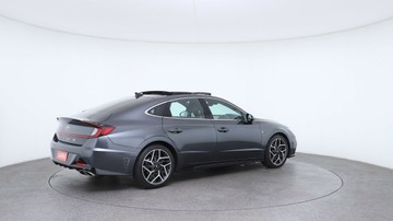 https://vehicle-cdn.autoleague.cloud/3881_1106085_9.jpg