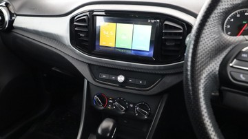 https://vehicle-cdn.autoleague.cloud/3881_1106086_19.jpg
