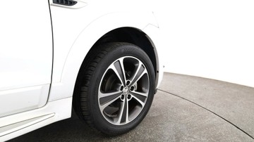 https://vehicle-cdn.autoleague.cloud/3881_1106088_6.jpg