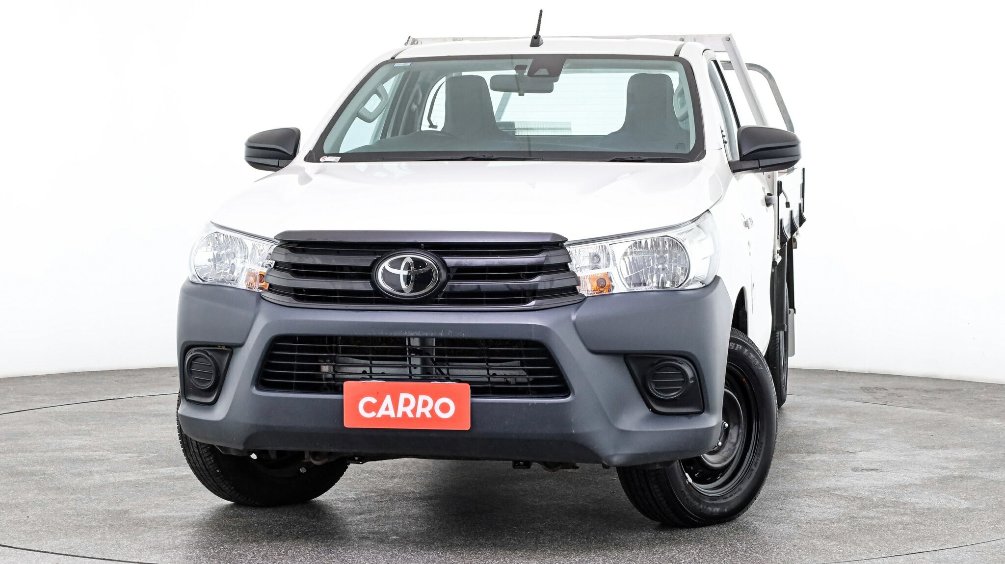 Toyota Hilux image 2