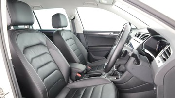 https://vehicle-cdn.autoleague.cloud/3881_1106093_14.jpg