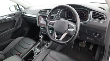 https://vehicle-cdn.autoleague.cloud/3881_1106093_15.jpg