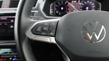 https://vehicle-cdn.autoleague.cloud/3881_1106093_18.jpg
