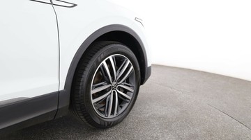 https://vehicle-cdn.autoleague.cloud/3881_1106093_6.jpg