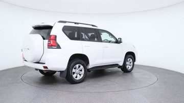 https://vehicle-cdn.autoleague.cloud/3881_1106105_9.jpg