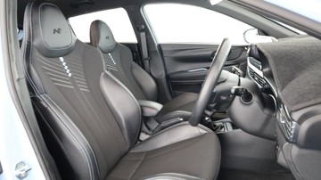 https://vehicle-cdn.autoleague.cloud/3881_1106110_14.jpg