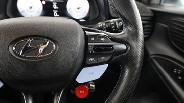 https://vehicle-cdn.autoleague.cloud/3881_1106110_16.jpg