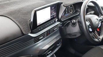 https://vehicle-cdn.autoleague.cloud/3881_1106110_25.jpg