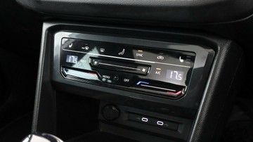 https://vehicle-cdn.autoleague.cloud/3881_1106116_20.jpg