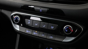 https://vehicle-cdn.autoleague.cloud/3881_1106120_21.jpg