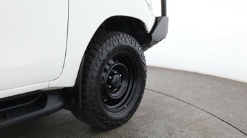https://vehicle-cdn.autoleague.cloud/3881_1106123_6.jpg