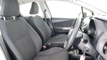 https://vehicle-cdn.autoleague.cloud/3881_1106136_14.jpg