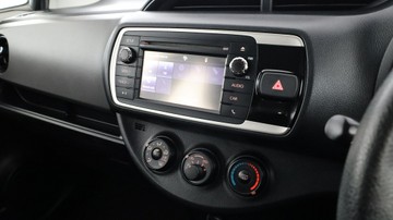 https://vehicle-cdn.autoleague.cloud/3881_1106136_19.jpg