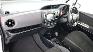 https://vehicle-cdn.autoleague.cloud/3881_1106136_22.jpg