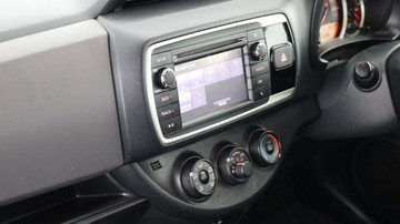 https://vehicle-cdn.autoleague.cloud/3881_1106136_23.jpg