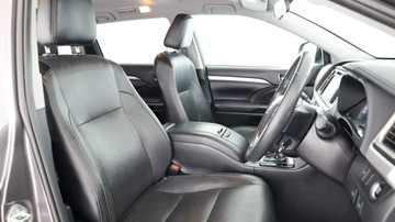https://vehicle-cdn.autoleague.cloud/3881_1106140_14.jpg