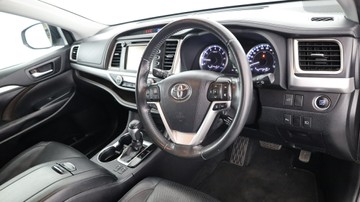 https://vehicle-cdn.autoleague.cloud/3881_1106140_15.jpg