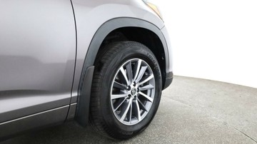 https://vehicle-cdn.autoleague.cloud/3881_1106140_6.jpg