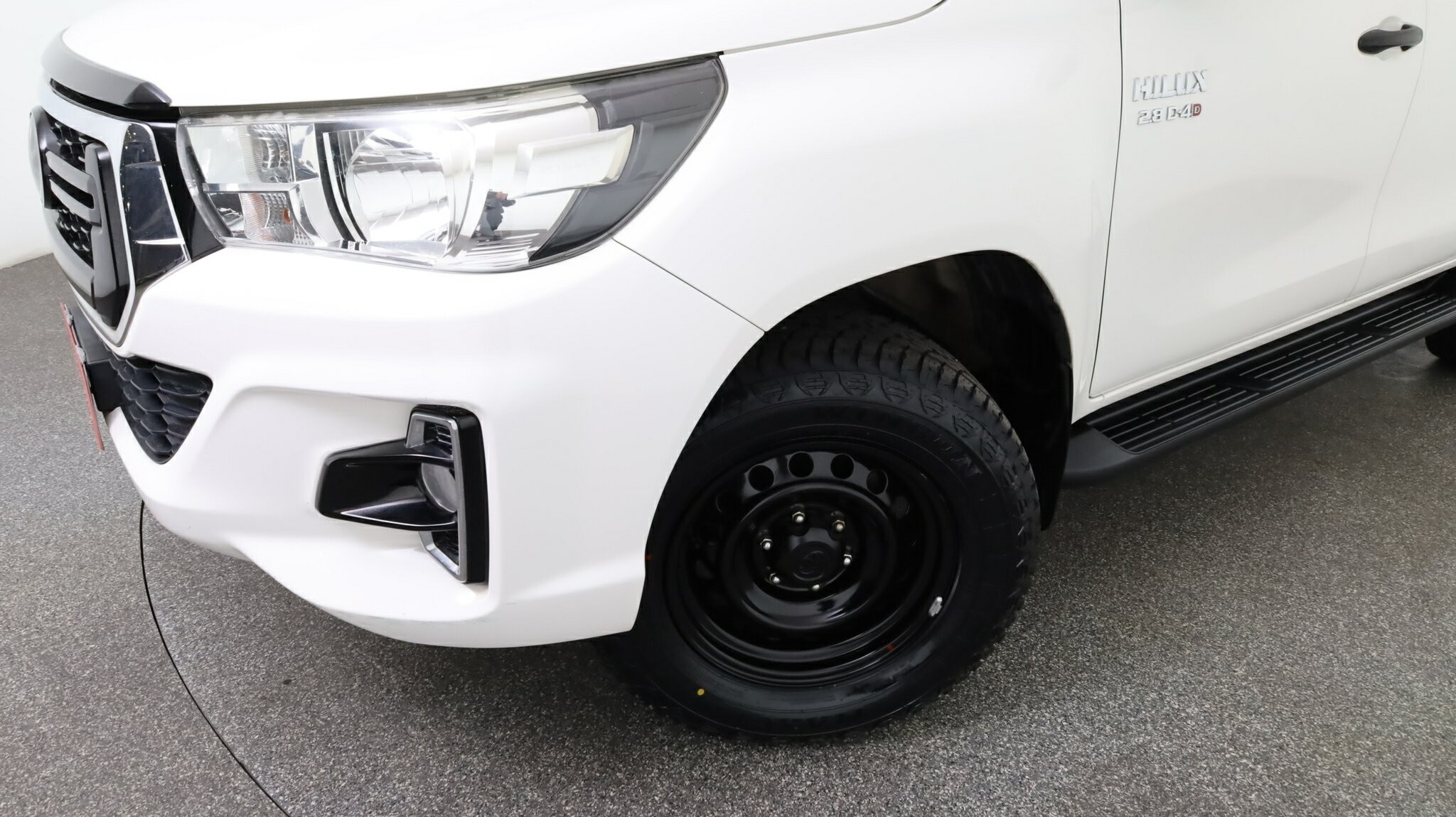 Toyota Hilux image 3