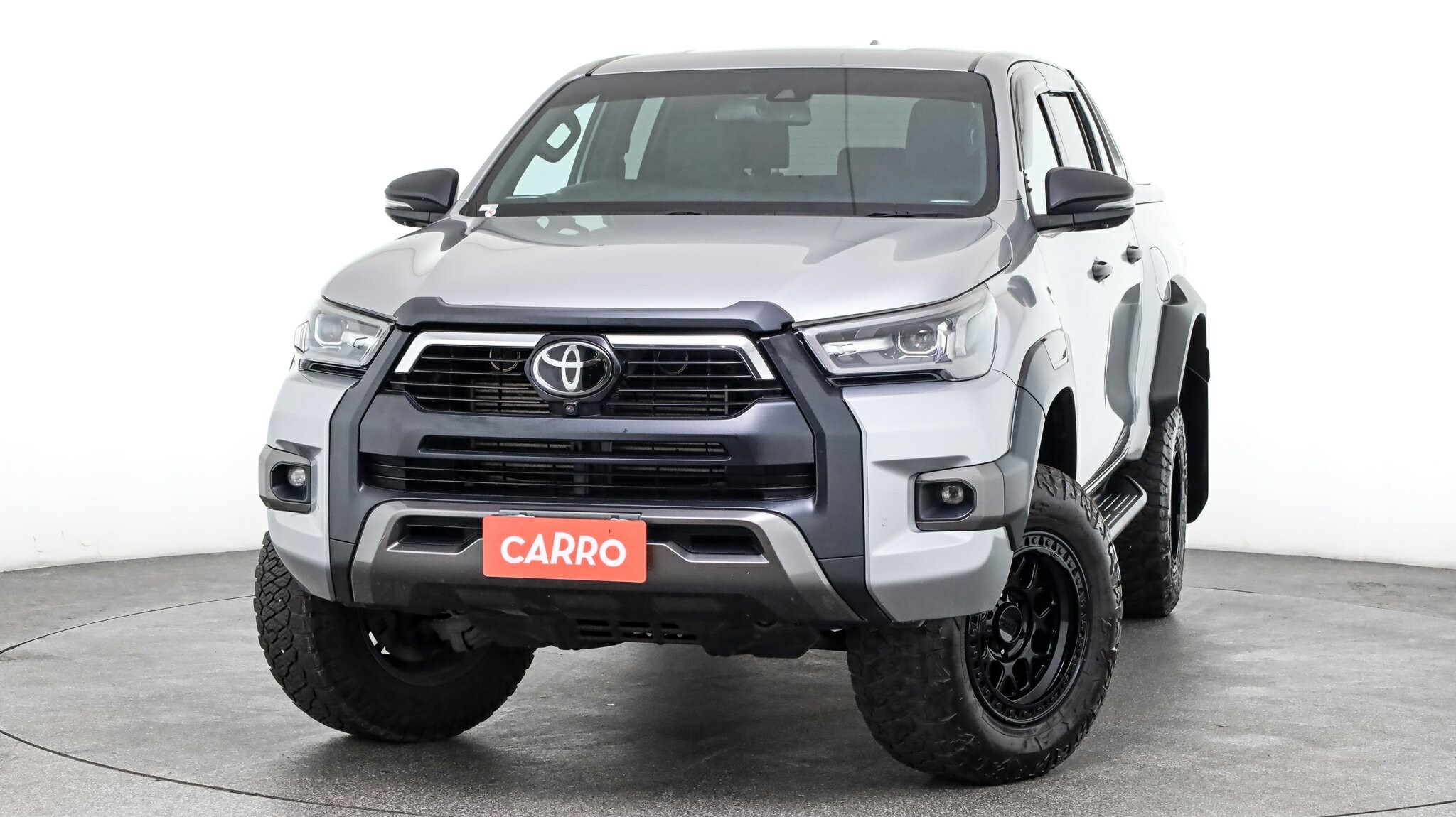 Toyota Hilux image 2