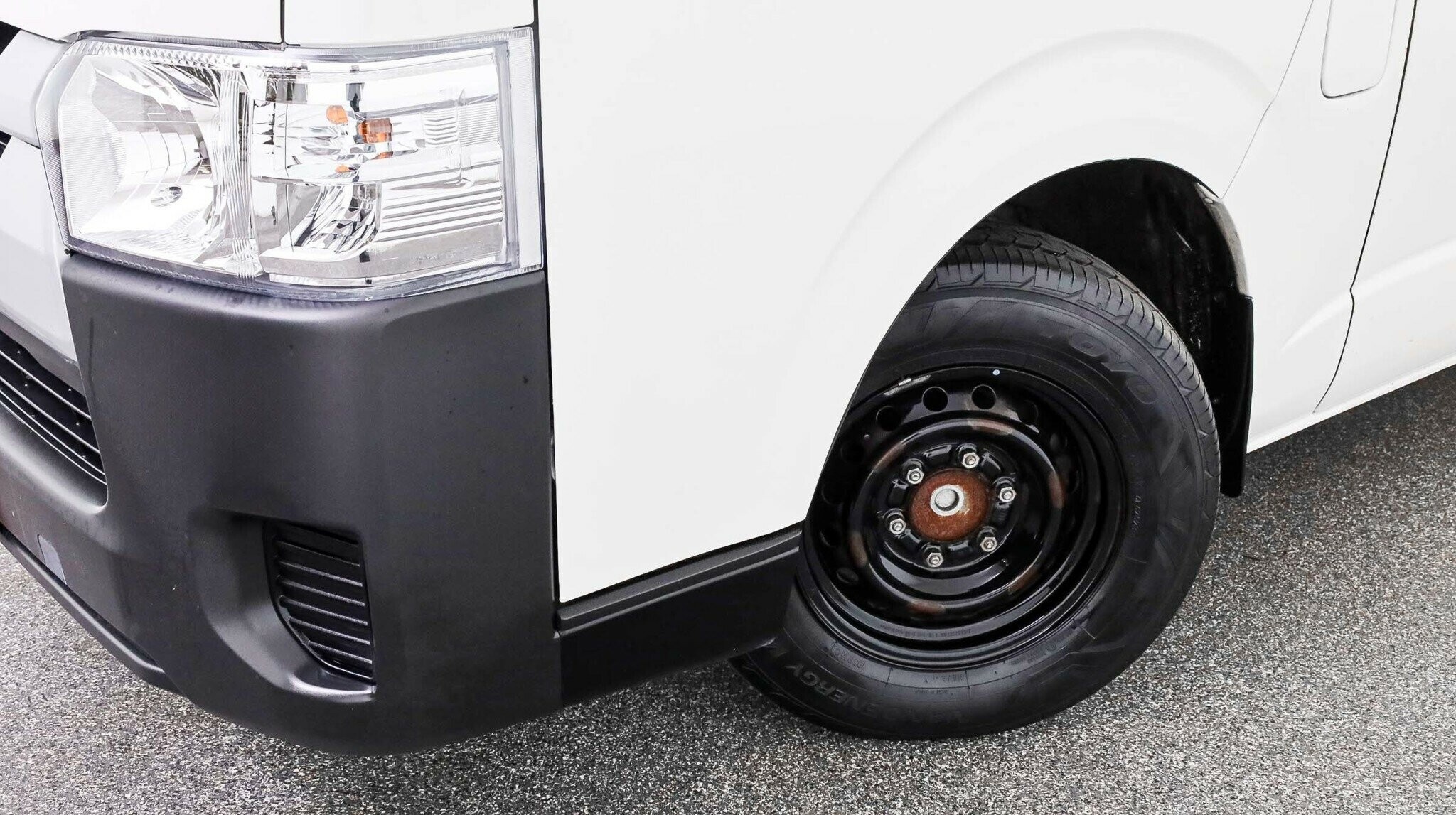 Toyota Hiace image 3