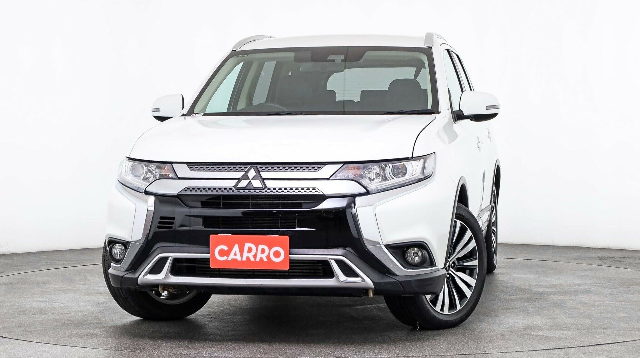 Mitsubishi Outlander image 2