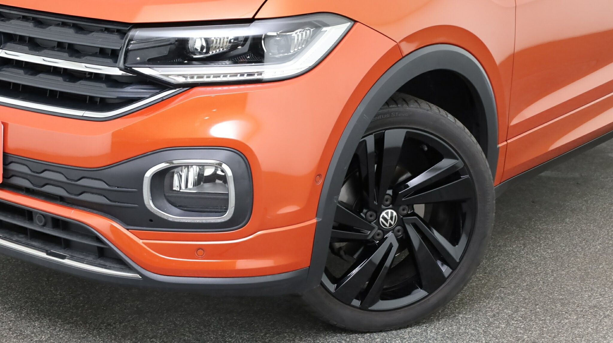Volkswagen T-cross image 3