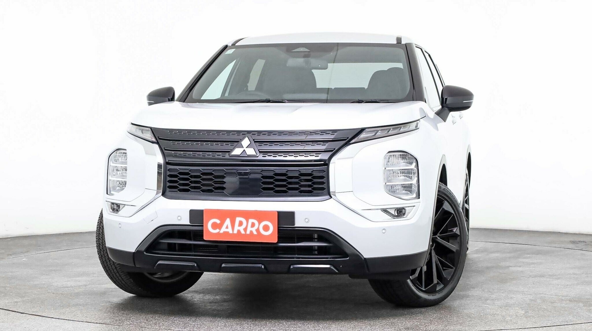Mitsubishi Outlander image 2