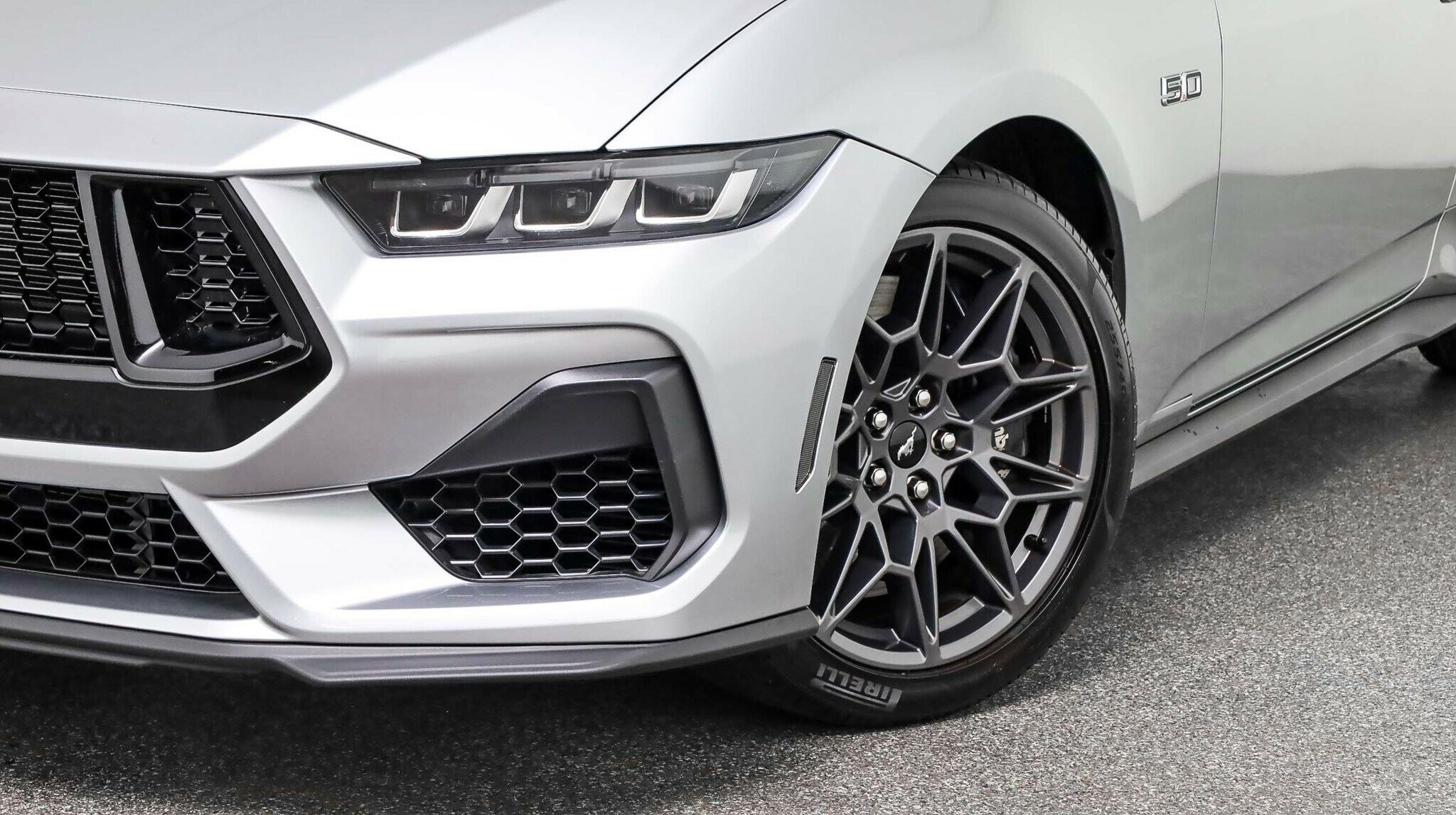 Ford Mustang image 3