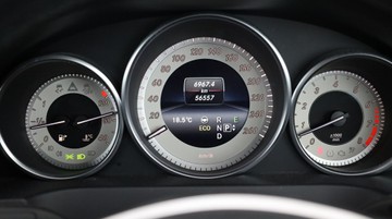 https://vehicle-cdn.autoleague.cloud/3881_1106350_16.jpg