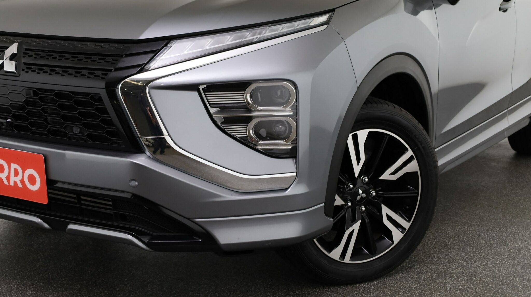 Mitsubishi Eclipse Cross image 3