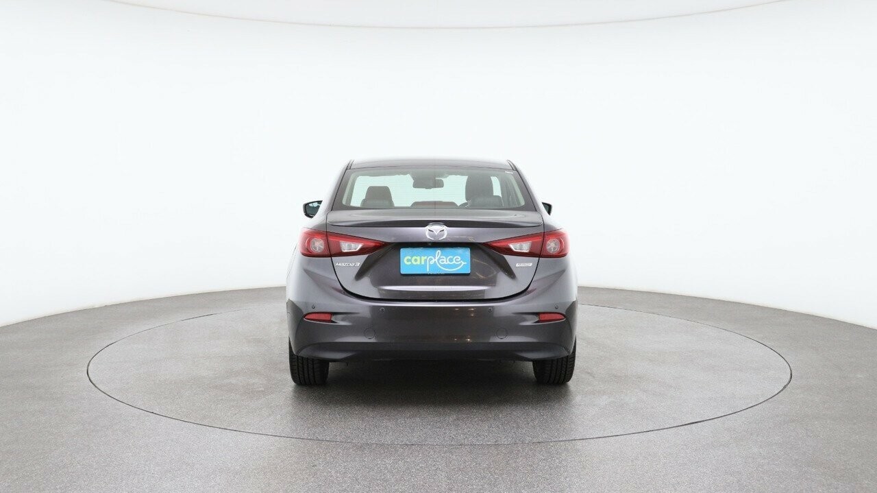 Mazda 3 image 2